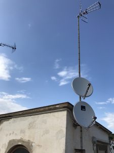 Antena UHF y satélite en Sant Vicenç de Montalt